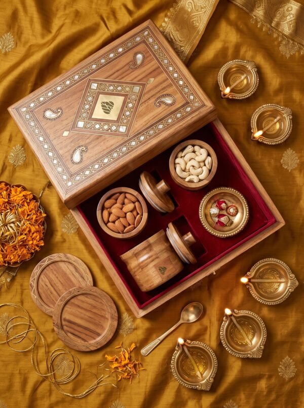 Handcrafted Artisan Gift Box – Where Art Meets the Heart