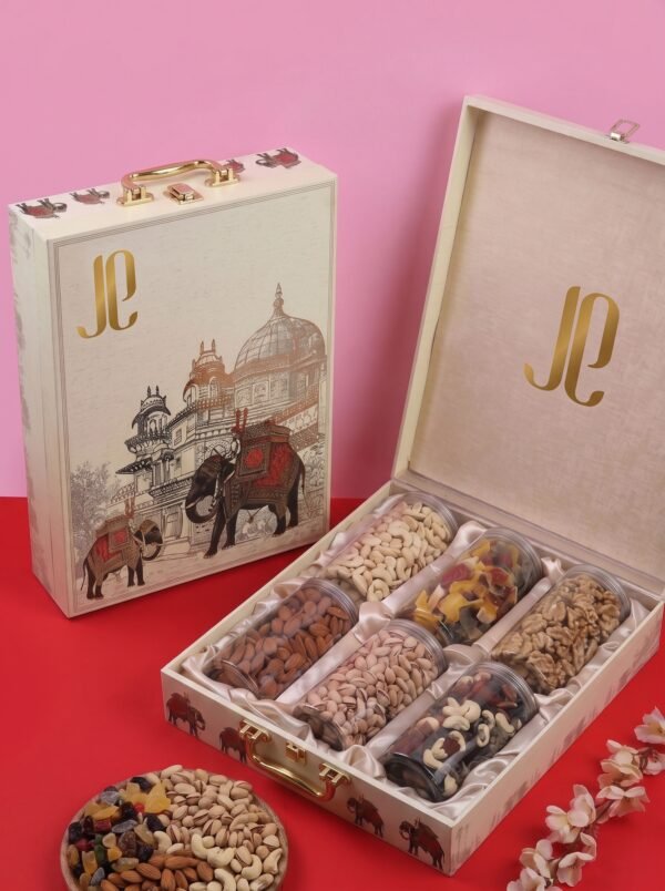 Royal 6-Delight Nut & Fruit Combo – Ultimate Snacking Set