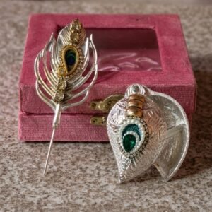 Emerald Leaf Trinket Box – Jeweled Silver Keepsake with Feather Pin